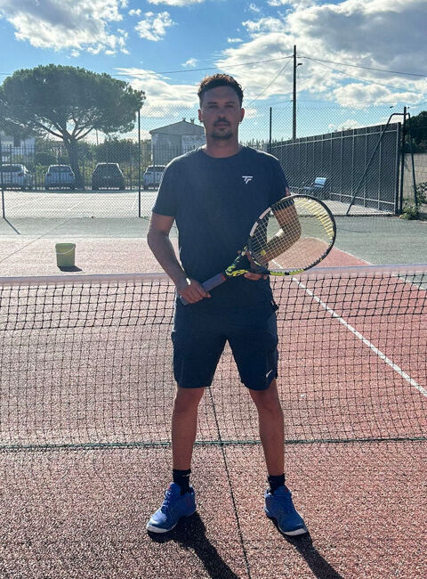 Professeur de tennis Diplômé d'Etat 0 30000 Nmes