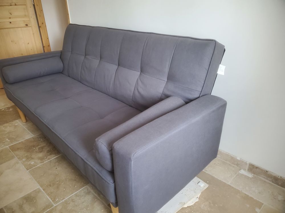 Canap&eacute; convertible gris au style scandinave Meubles