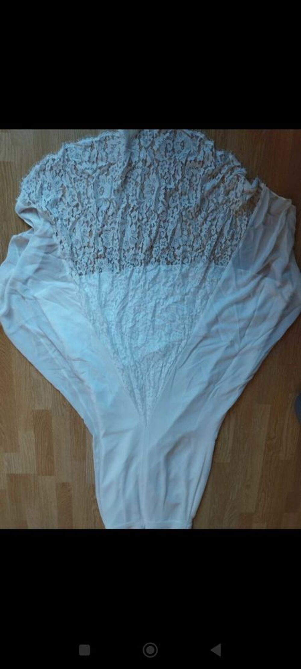 Robe de mari&eacute;e neuve Vêtements