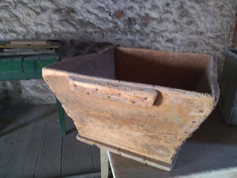 AUGE OU PETRIN 20 Bages (66)