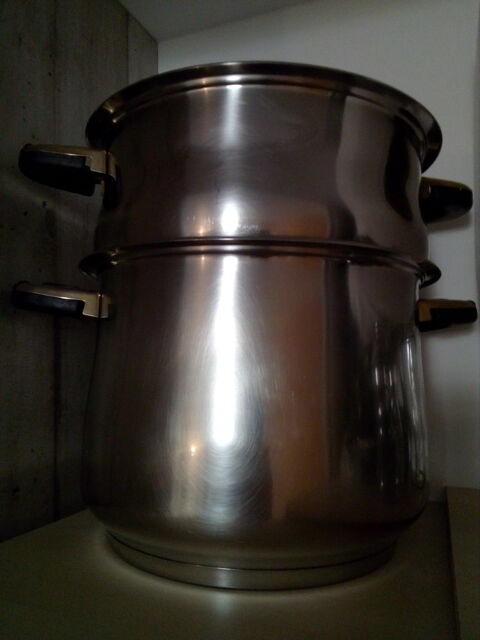 Couscoussier pour 15-20 personnes 30 Les Ponts-de-C (49)