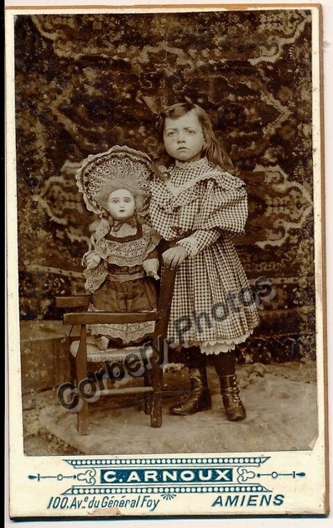 Portrait Fille avec Poupée Photographie Camille Arnoux 1900 45 Loches (37)