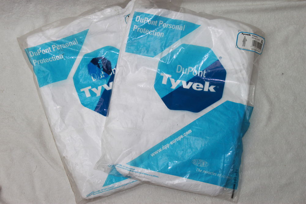 Combinaison de protection avec capuche neuve Vtements