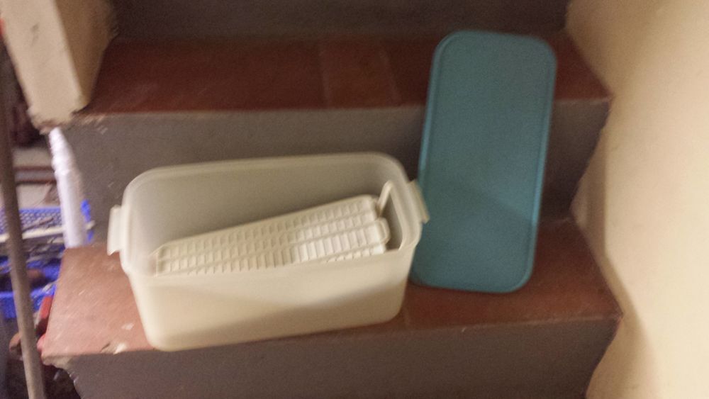 Bo&icirc;te &agrave; pain ou pain tranche tupperware et autres mod&egrave;les Décoration