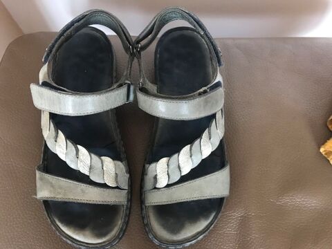 ?Je recherche ces sandales Riposella 0 Caluire-et-Cuire (69)