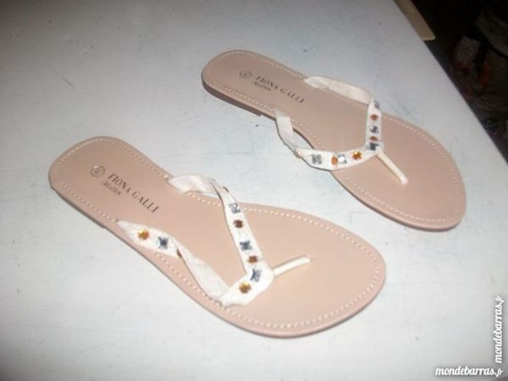 Tongs Blanc perl&eacute;s pt 40 -neuves- &agrave; 4  Chaussures