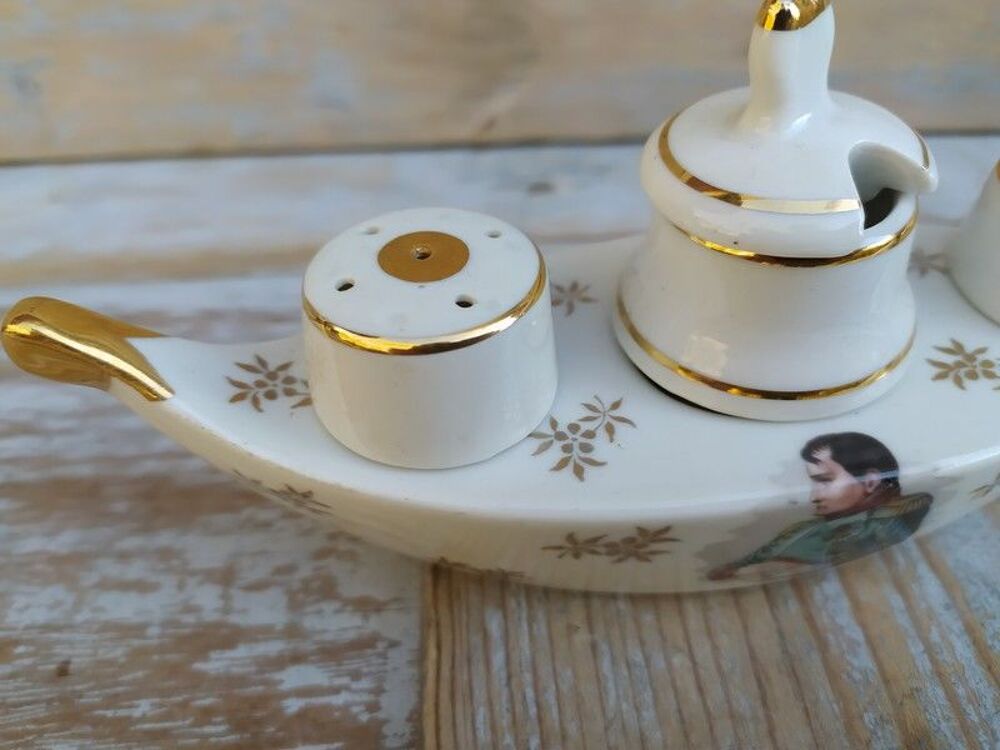 Service &agrave; Condiments Porcelaine Napol&eacute;on 1er Ajaccio Corse Décoration