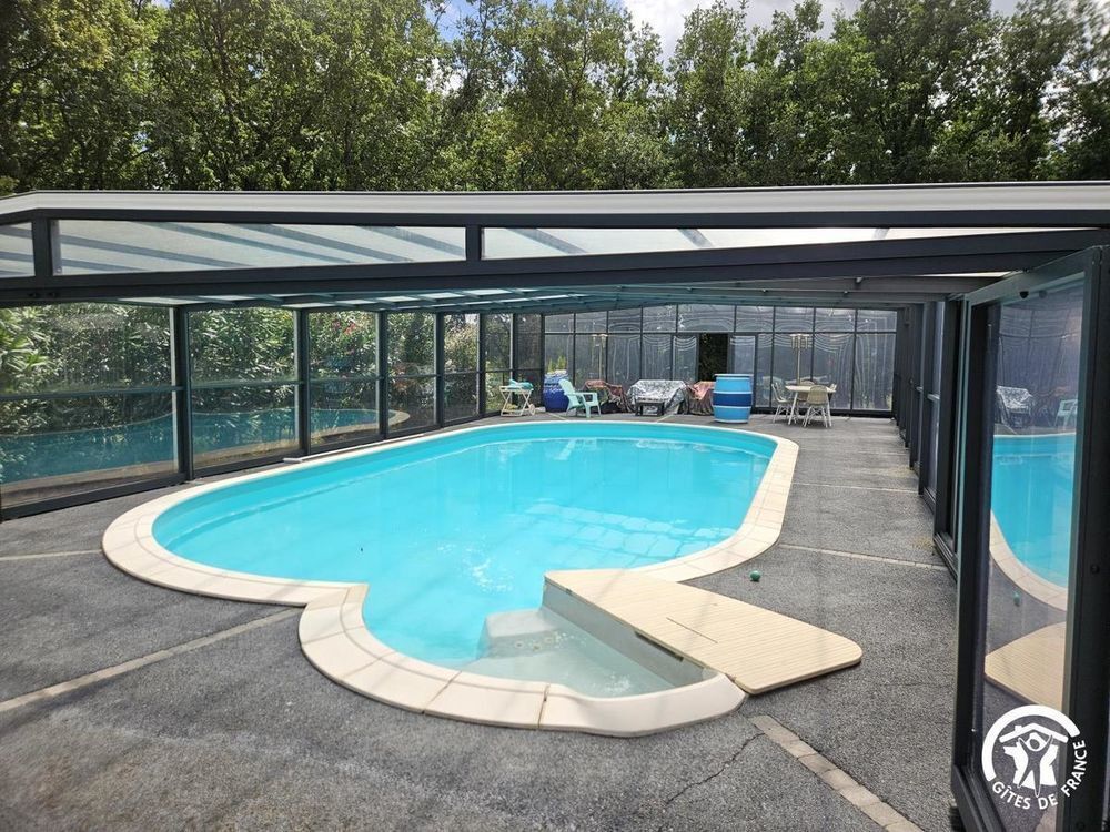 Vente Maison PUYBEGON , MAISON 178 m², piscine chauffée et couverte. Bois Puybegon
