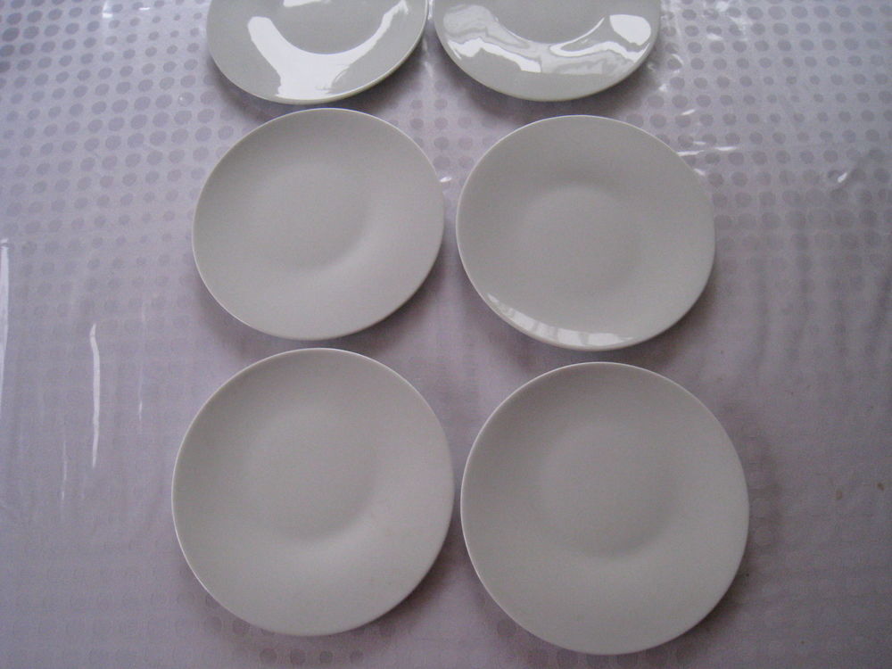 6 assiettes dessert porcelaine neuves Cuisine