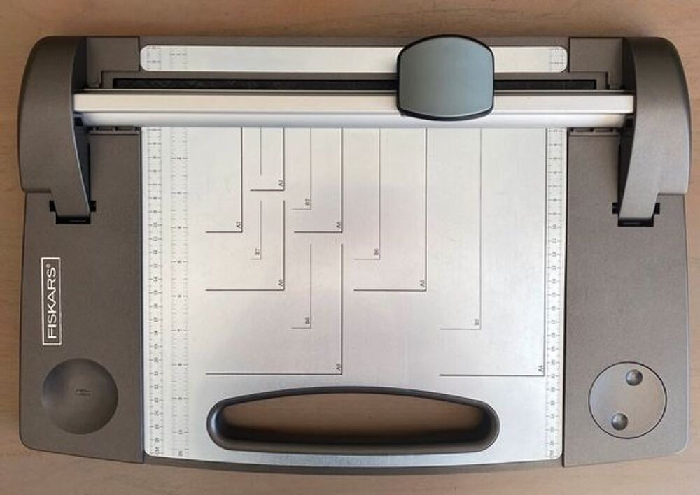 Massicot Fiskars Bricolage