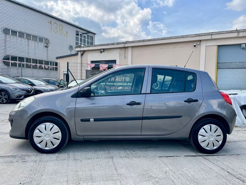 Clio III 1.2 16V 75 eco2 Authentique 2009 occasion 60870 Villers-Saint-Paul