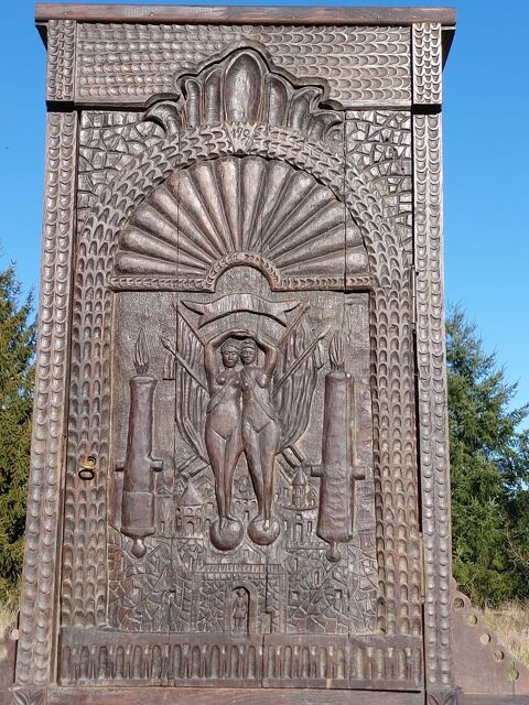 MEUBLE XVIIIème : bois massif sculpté époque   révolution   0 Tours (37)