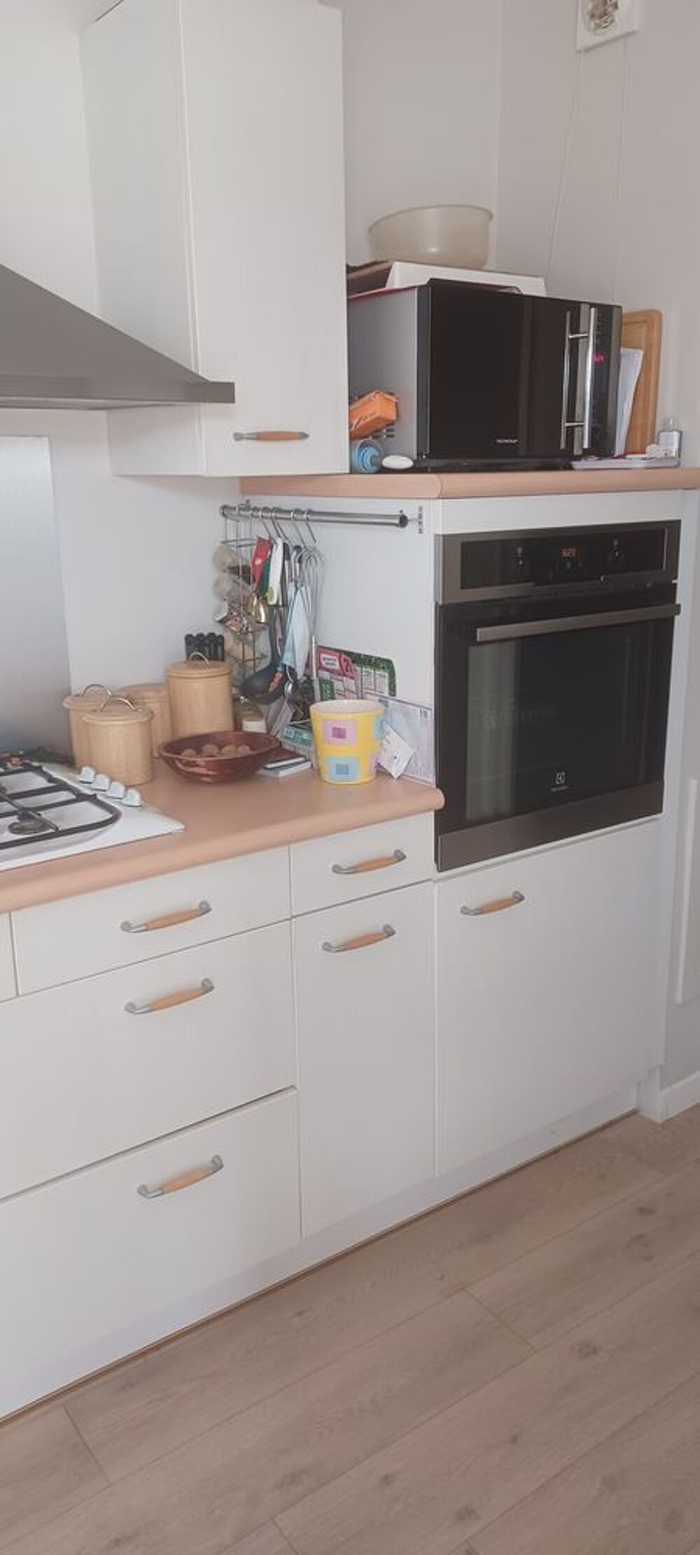 Cuisine &eacute;quip&eacute;e Meubles