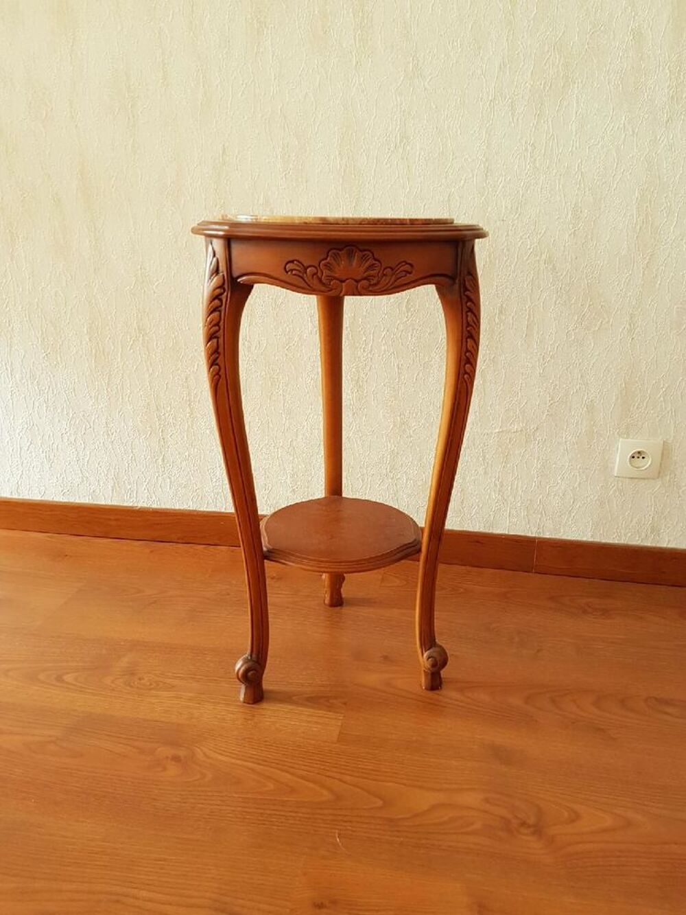 TABLE DE SALON ET GUERIDON Meubles