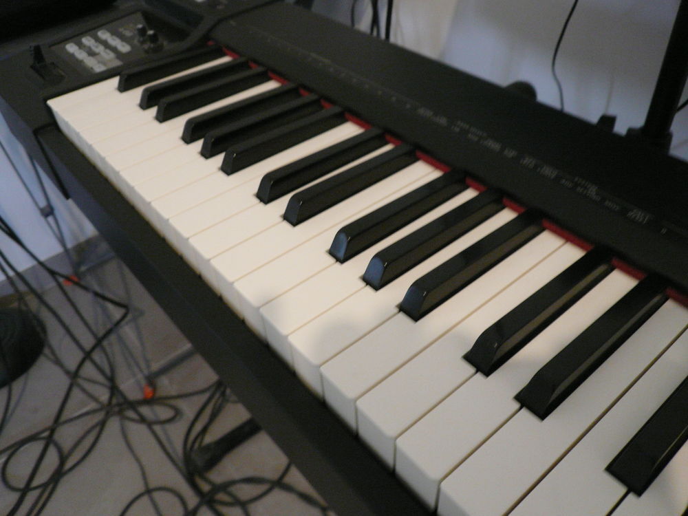 CLAVIER MAITRE ROLAND A88 Instruments de musique