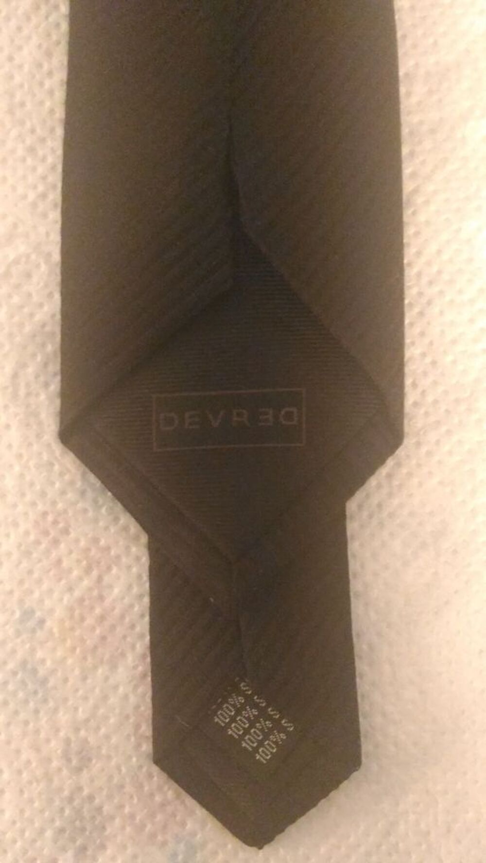 Cravate homme unie noire avec rayures noires de chez DEVRED Vtements
