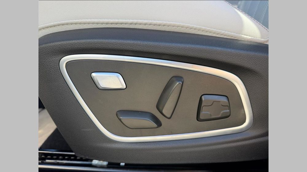 Espace full hybrid E-Tech 200 ch 7pl Iconic 2026 occasion 91310 Montlh&eacute;ry