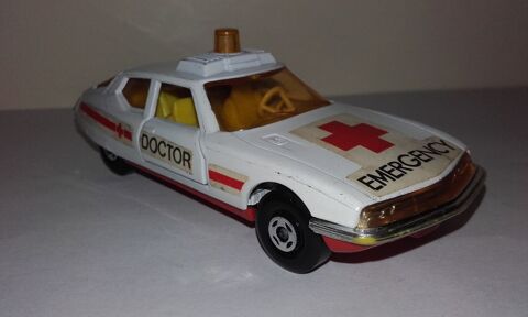 Matchbox - Doctor's Emergency Car 20 Angers (49)