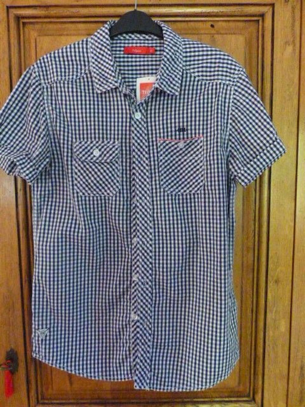 chemise a carreaux blanche et bleue Vêtements