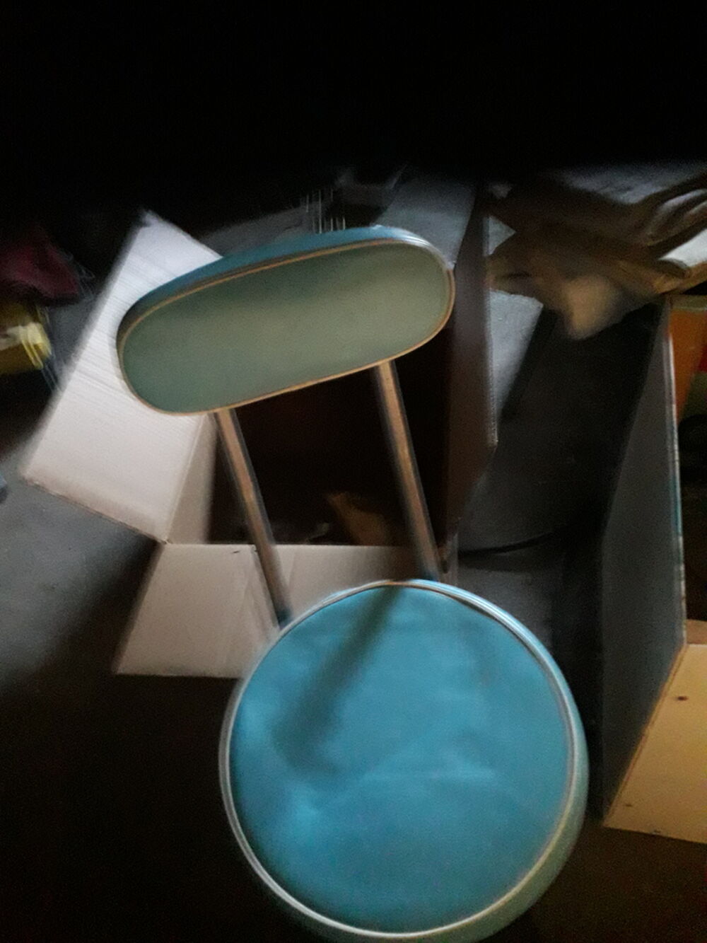 Chaise bleue assise ronde pliantes en skai Jardin