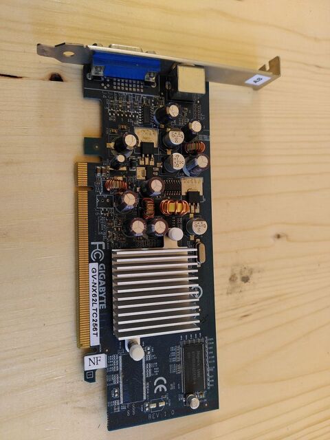 Carte graphique Gigabyte GeForce 6200 LE PCI-E 15 Toulouse (31)