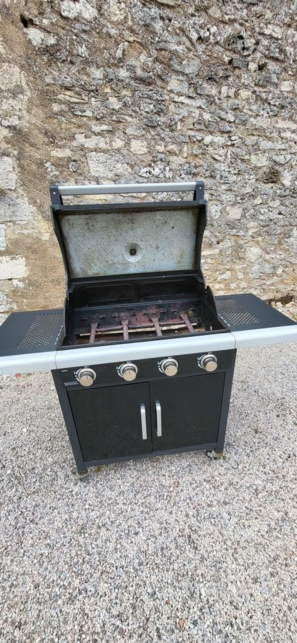 Barbecue 4 feux gaz Electroménager