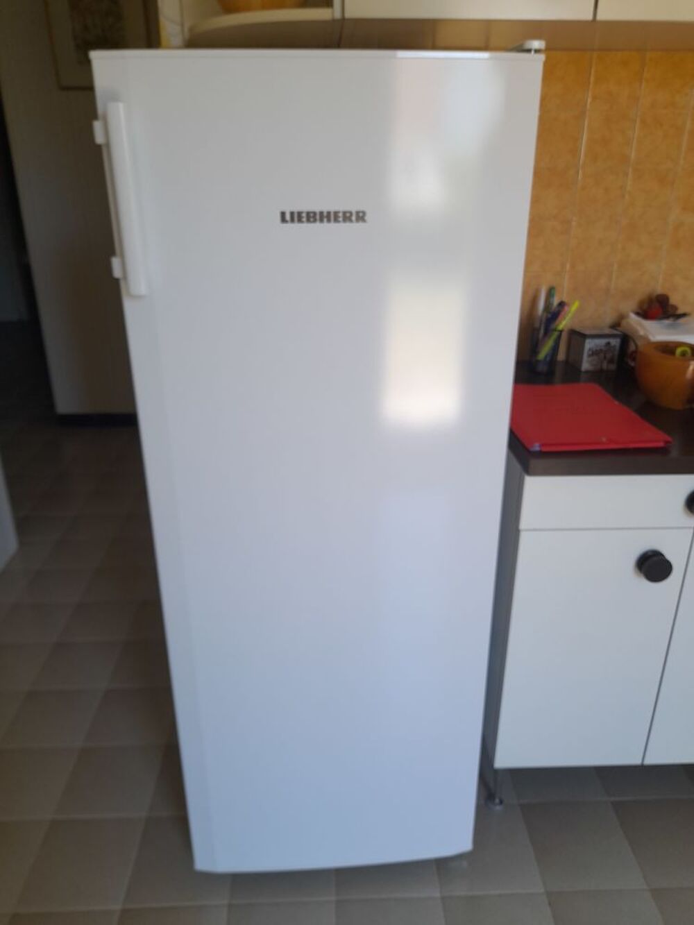 r&eacute;frig&eacute;rateur liebherg blanc 1.40m hauteur Electroménager