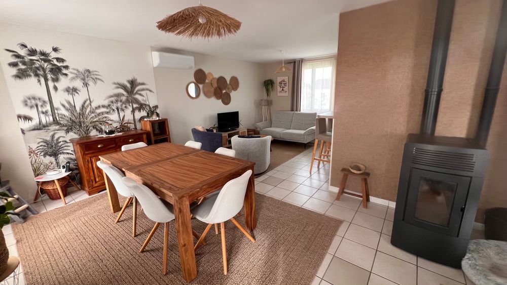 Vente Maison maison familiale 4 chambres et garage à Gencay Gençay