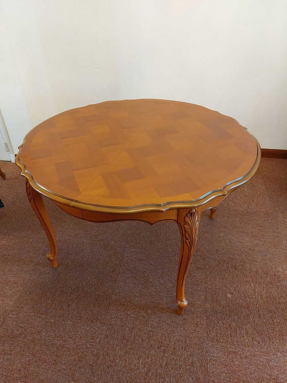 TABLE RONDE Meubles