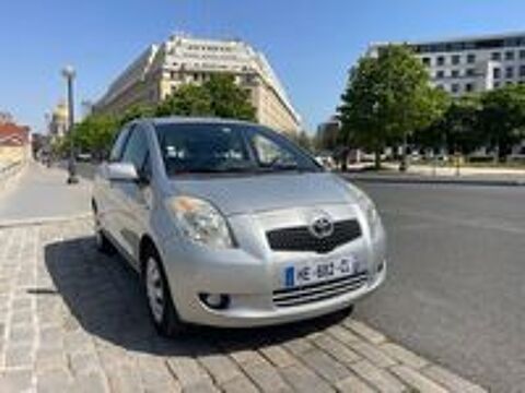 Yaris TOYOTA YARIS II 87 VVT-I LES BLEUS 5P 2007 occasion 75017 Paris