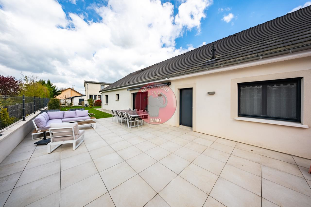 Maison 5 pièces 129 m² · à Genlis · 129 m² · 385 000 €