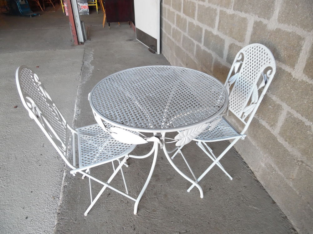 SALON DE JARDIN FER FORGE Jardin
