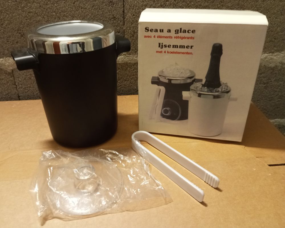 seau &agrave; glace avec 4 &eacute;l&eacute;ments r&eacute;frig&eacute;rants Electroménager