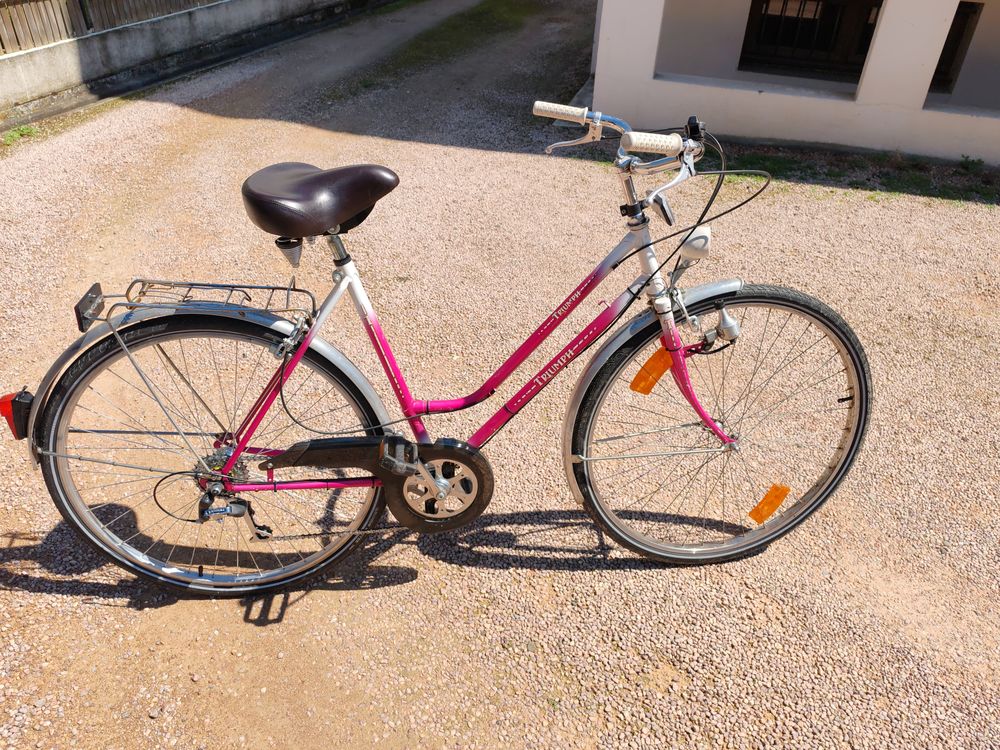 Velo avec Dynamo avant et arriere Vélos