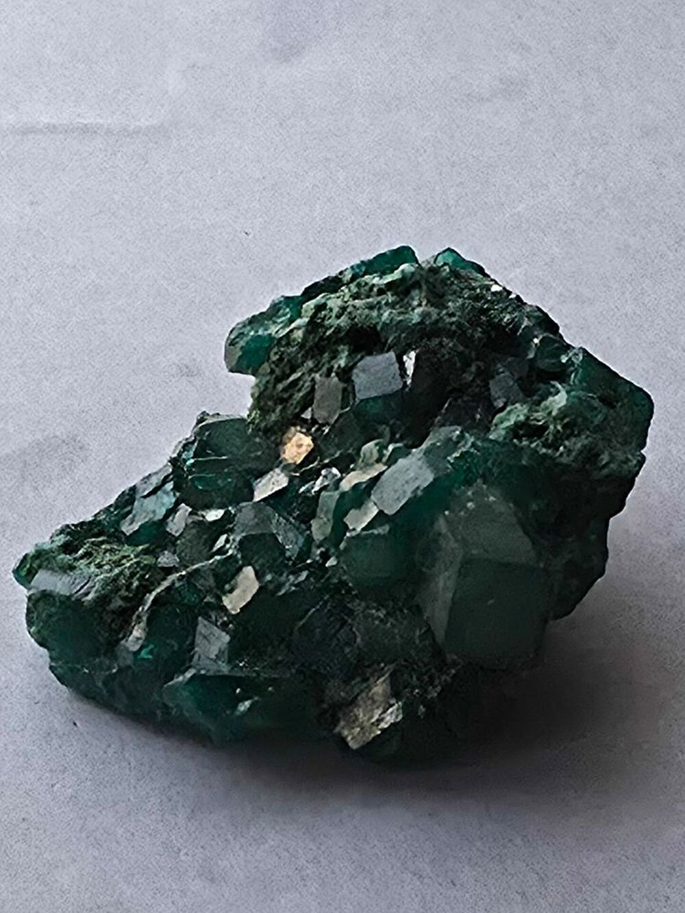Dioptase Cristallis&eacute;e du Katanga (RDC)-Sp&eacute;cimen de Collection 