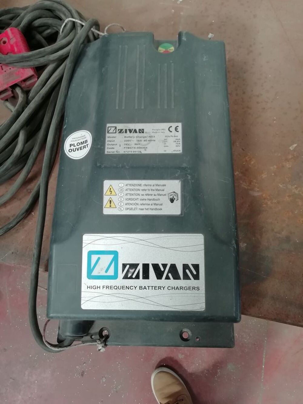Chargeur ZIVAN NG3 24V 85A
Bricolage