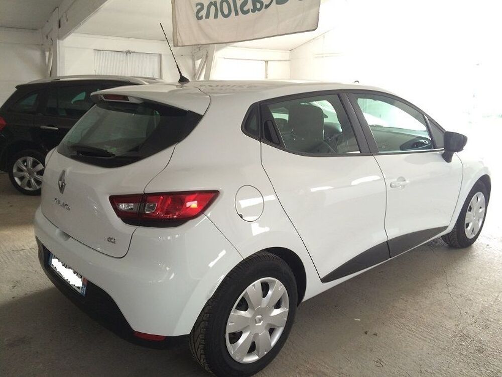 Clio IV CLIO IV SOCIETE DCI 90 ENERGY ECO2 AIR MEDIANAV 82G 2016 occasion 31120 Portet-sur-Garonne