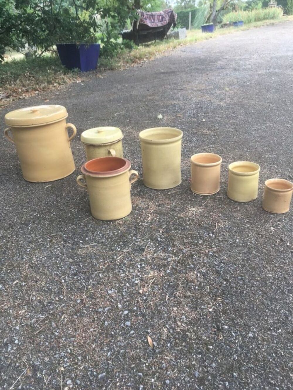 Pot terre verniss&eacute;e jaune / Le lot de 7
Décoration