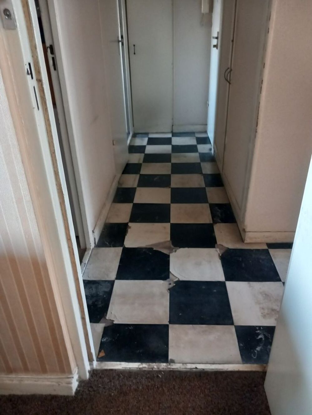 Vente Appartement 4 pièces à Bagnolet  - 7ème étage avec ascenseur - Bagnolet