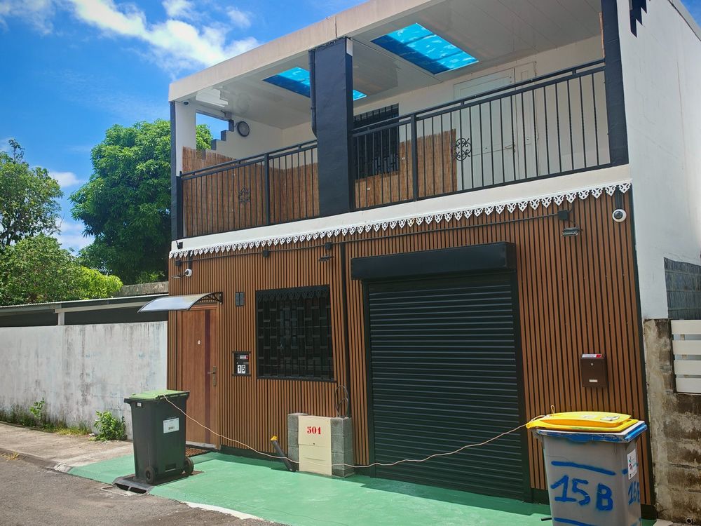Vente Immeuble Immeuble 8 chambres + commerce ? 3 980 €/mois de loyers Saint-benoît