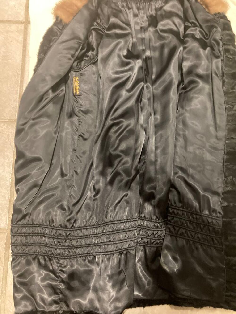 MANTEAU ASTRAKAN TAILLE 40/42 PARFAIT ETAT Vêtements