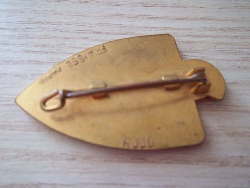 insigne militaire 2 &eacute;me r&eacute;giment du g&eacute;nie ( Delsart ) H330 