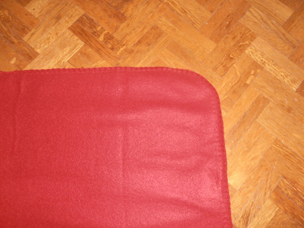 Plaid rouge 1 (79) Décoration