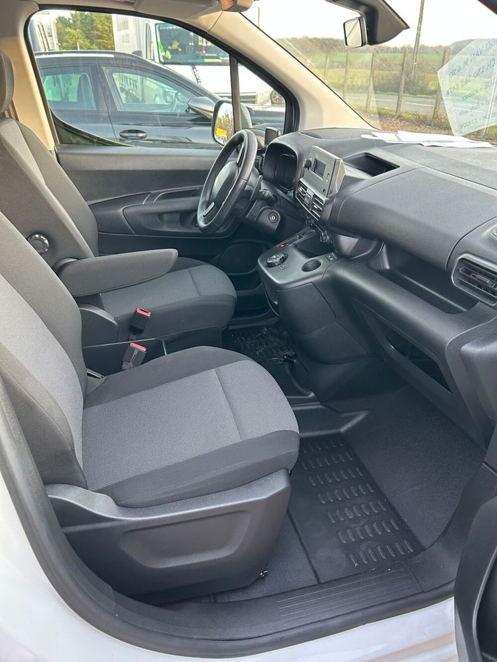 Berlingo BERLINGO VAN M 650 PURETECH 130 S&S EAT8 CLUB 2019 occasion 72400 Cormes