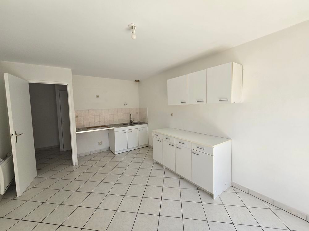 Location Appartement T4 avec balcons et garage SENS Sens