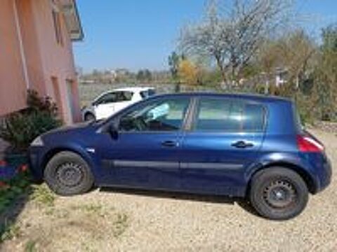 M&eacute;gane II M&eacute;gane 1.4 16V 80 Authentique 2003 occasion 71680 Cr&ecirc;ches-sur-Sa&ocirc;ne
