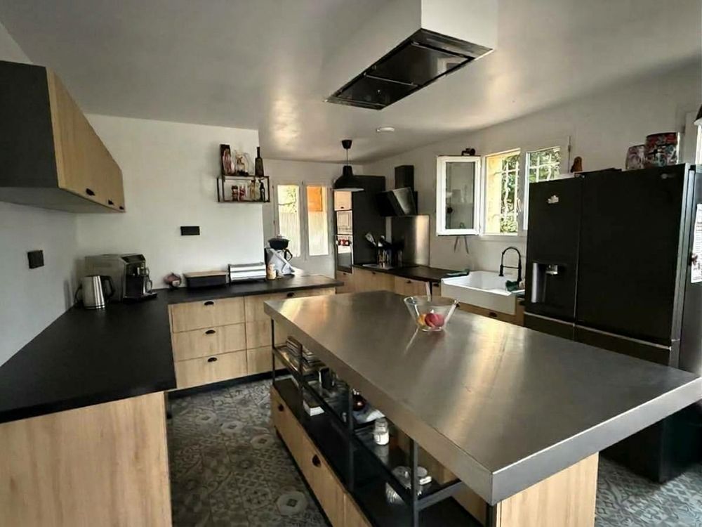 Vente Maison Villa d'exception 186 m² avec piscine,& T2 indépendant 50m2 Taradeau