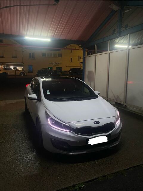 Kia ceed Cee'd 1.6 CRDi 128 ch Premium