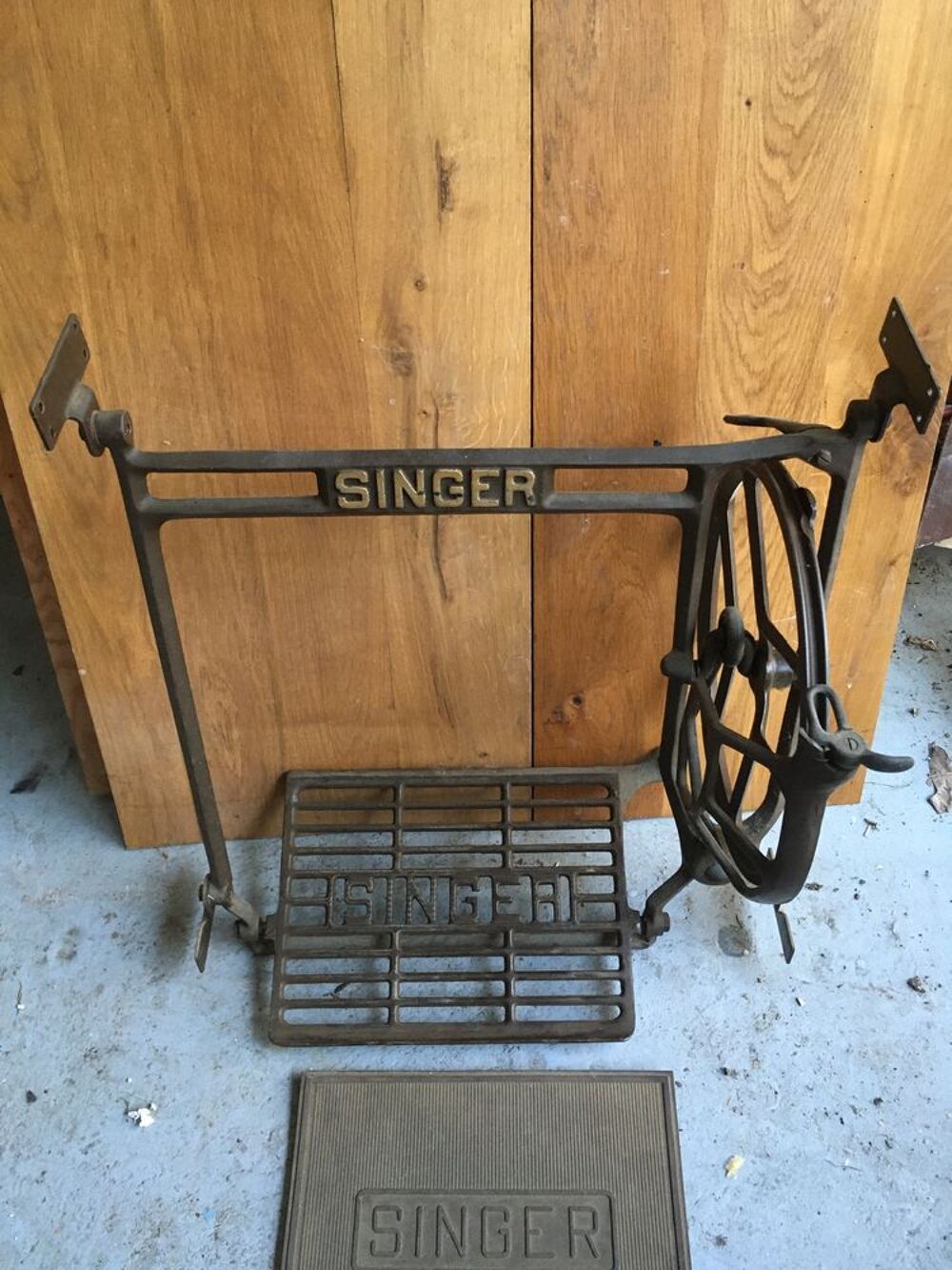 M&eacute;canisme complet de machine &agrave; coudre Singer &agrave; p&eacute;dalier 