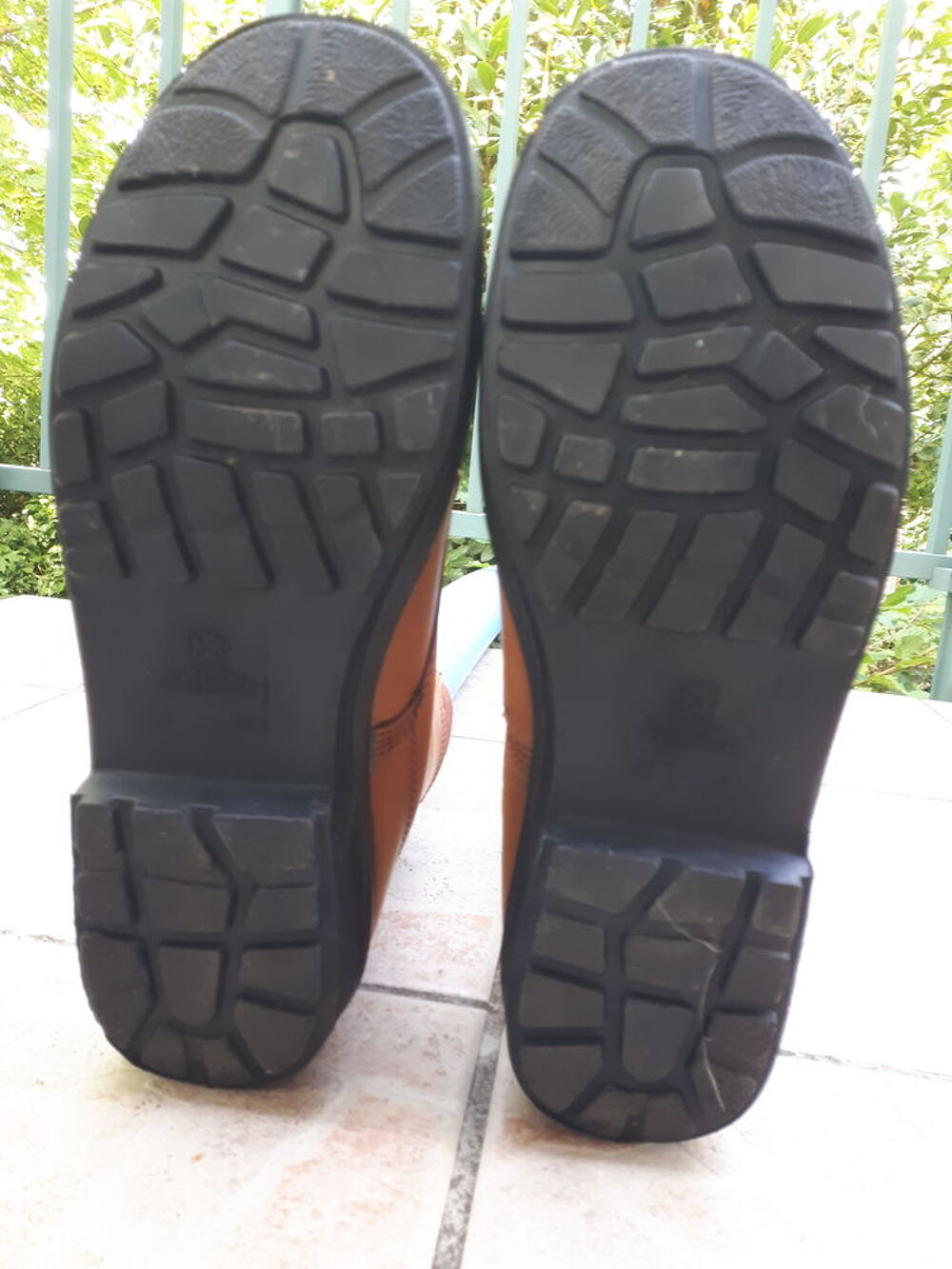 Chaussures hautes de s&eacute;curit&eacute; cuir Jallatte Chaussures